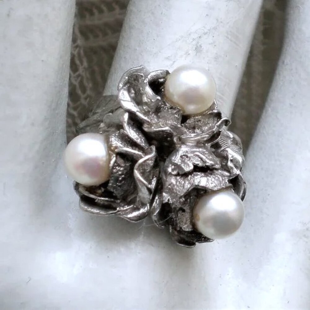 Vintage Solid 18K White Gold White Sea Pearl Cluster Cocktail Ring 18kt 11.3 g